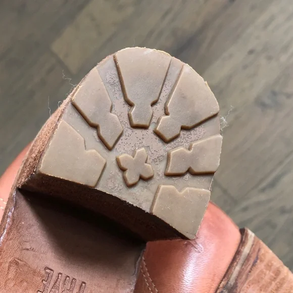 Frye Lace Up Tan Leather Boots women’s Sz 8 - Picture 10 of 14